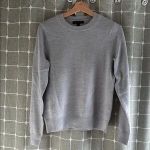 Banana Republic Women’s sweater - small